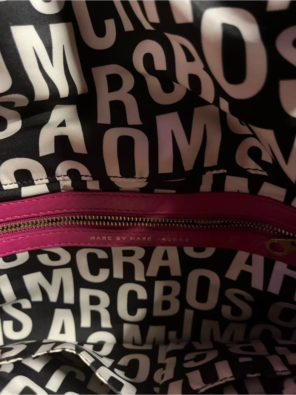 Marc by Marc Jacobs Y2K Pink Leather Shoulder Bag Crossbody Purse Gold Hardware